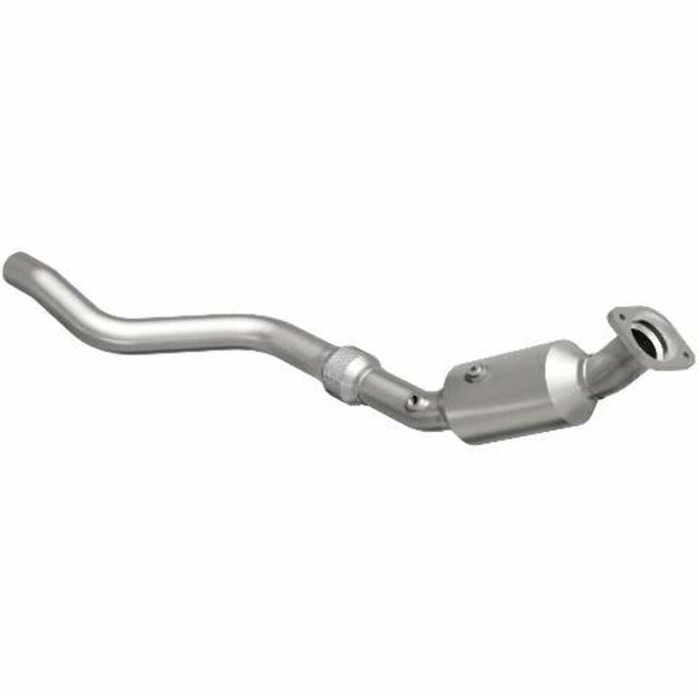05-06 300/Mag 5.7 D/S Direct-Fit Catalytic Converter 26204 Magnaflow