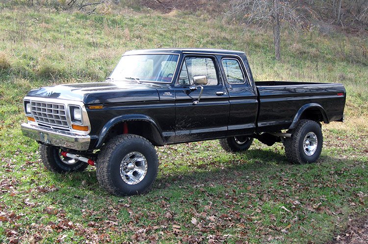 Fits Ford F-250 4WD (1977-1979) 4 Inch Lift Kit; Rear Springs; 505.2