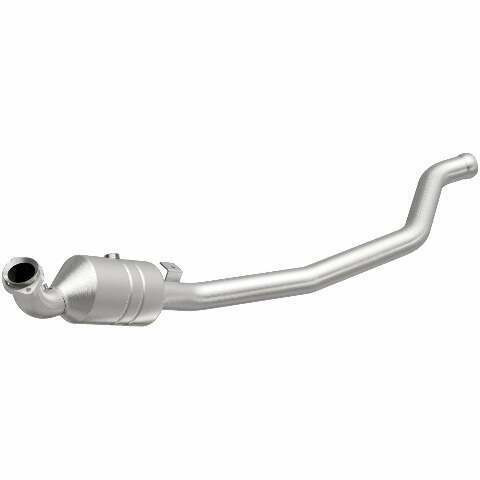 2006-2011 R350 3.5 L Underbody Direct-Fit Catalytic Converter 52178 Magnaflow