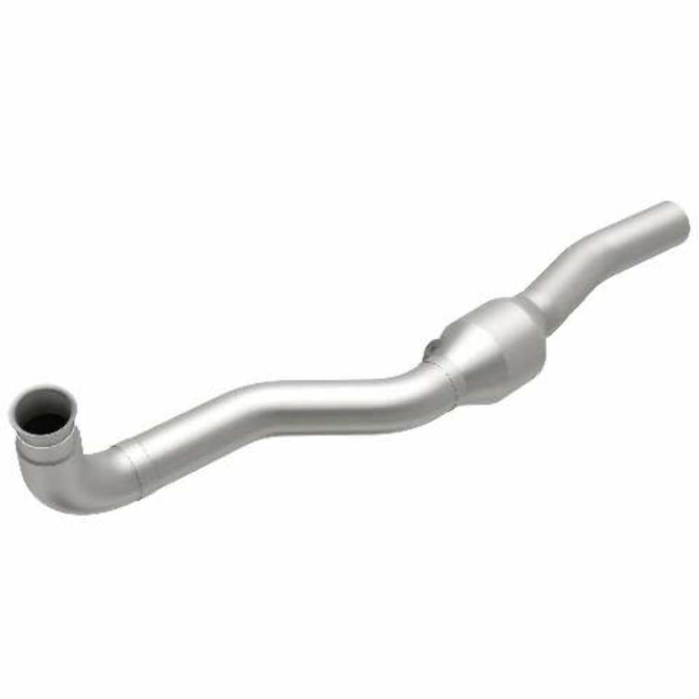 06- GM Silv/Sierra 6.6L Direct-Fit Catalytic Converter 60502 Magnaflow