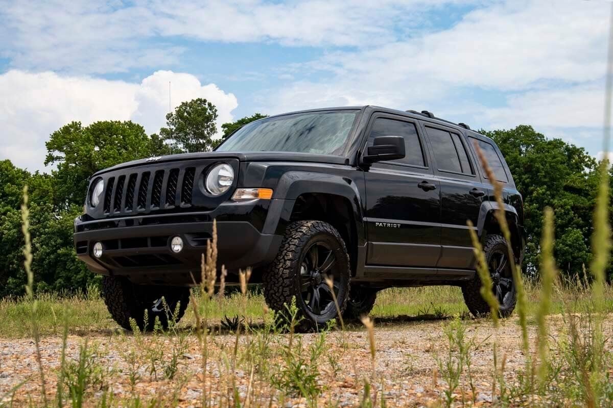 Fits Jeep Compass 4WD (2007-2016) 2 Inch Lift Kit; 66501