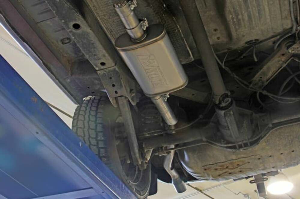 Flowmaster 717939 - Cat-back Exhaust System Flowmaster FlowFX fits 99-04 Jeep Grand Cherokee