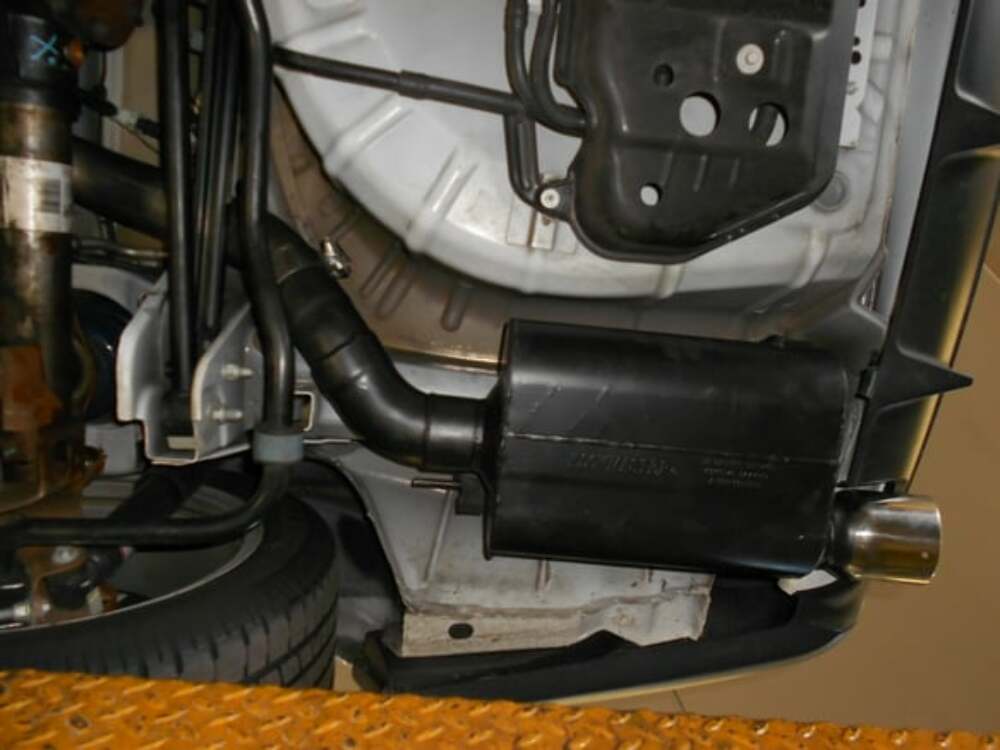 2005-2010 Ford Mustang Cat-back Exhaust System Flowmaster American Thunder 817494