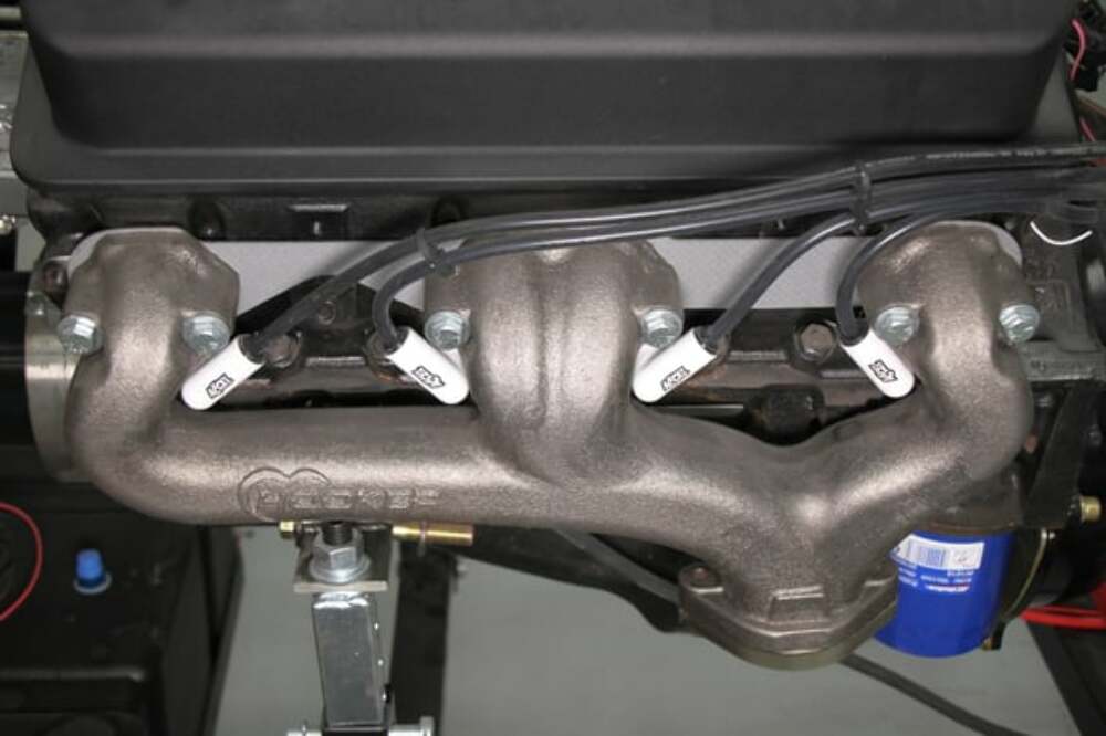 Fits Small Block Chevy,2.5" collector-Silver Ceramic, Exhaust Manifold 8525-1HKR