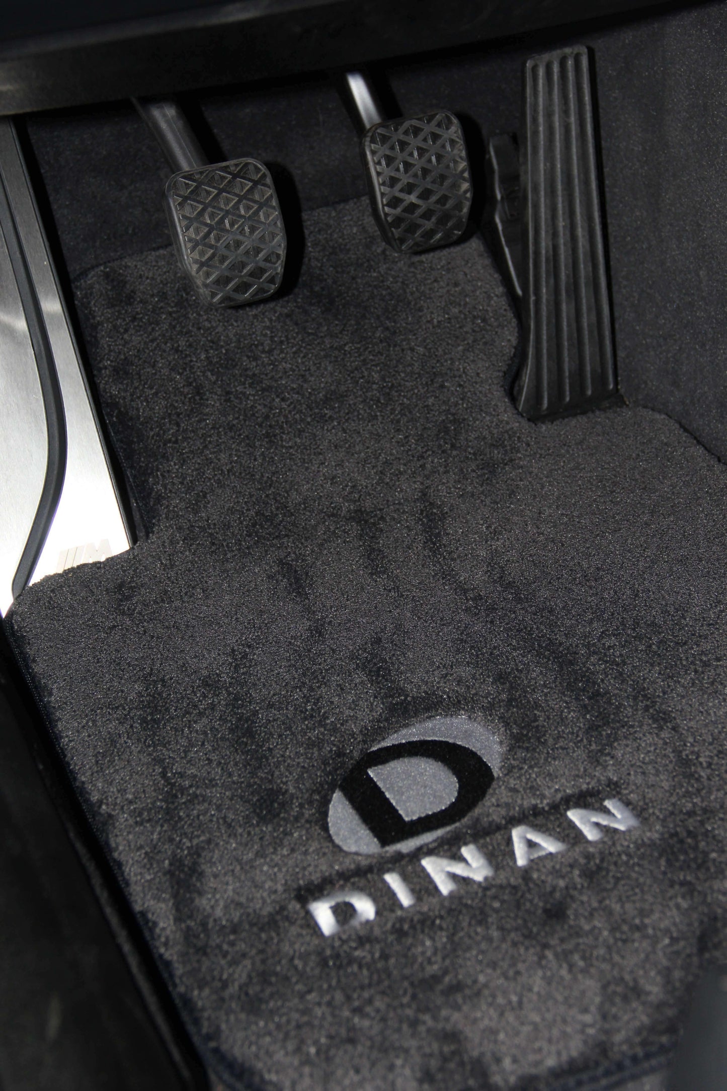 Dinan Signature Floor Mats - 2014-2020 BMW 2-Series - D701-DNBW3013-4C-BLK