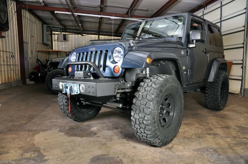 Fits Jeep Cherokee XJ 2WD/4WD (1984-2001) Bumper Light Mount Bar; 1056