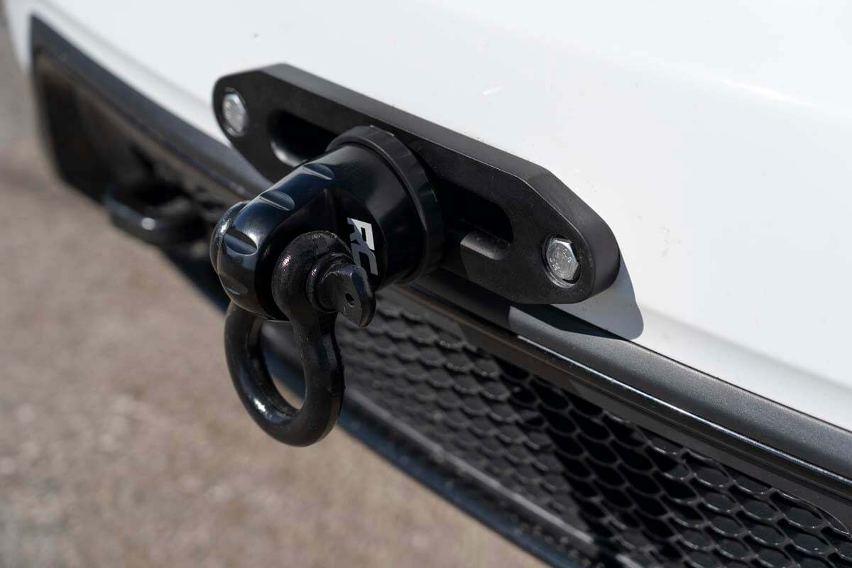 Fits Jeep Grand Cherokee WK2 4WD (2014-2020) Hidden Winch Mount; 10602
