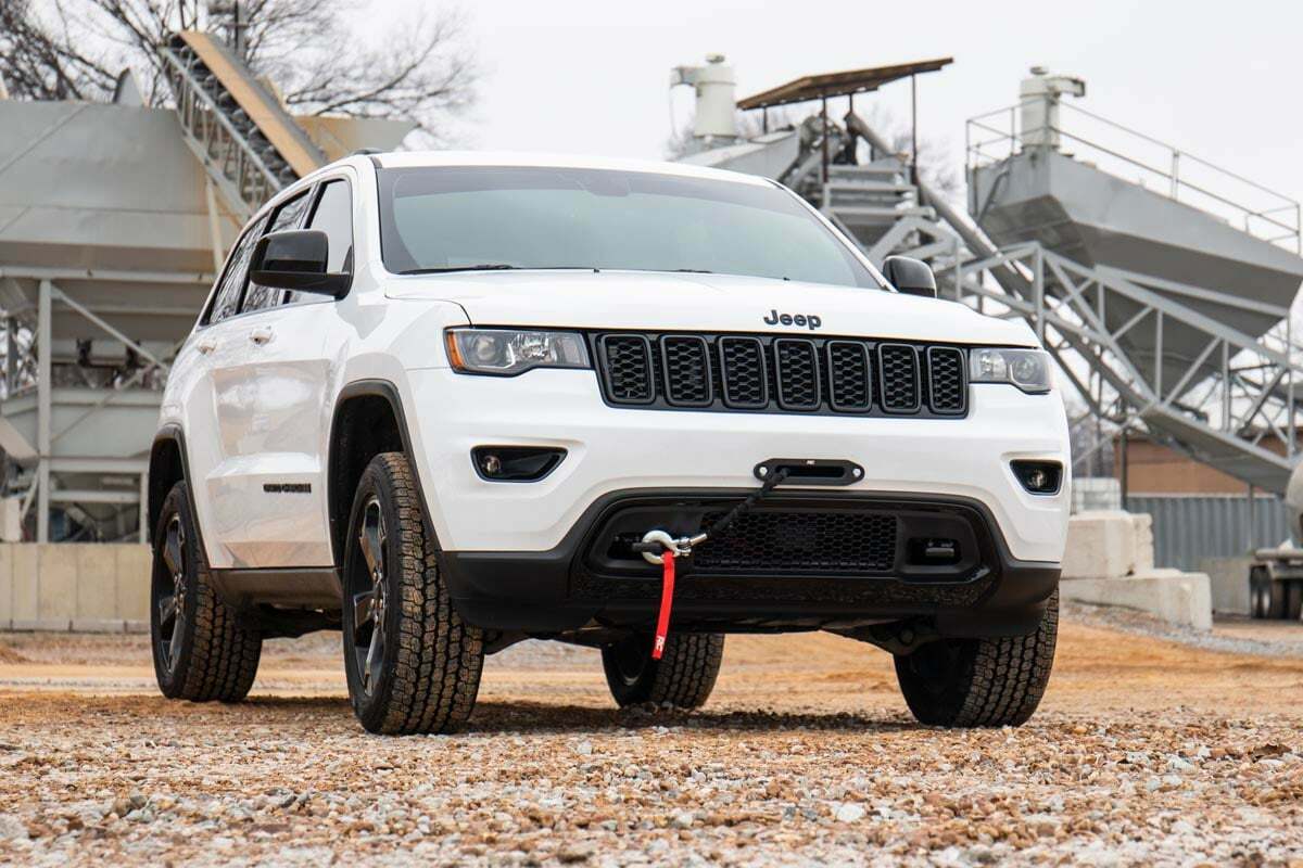 Fits Jeep Grand Cherokee WK2 4WD (2014-2020) Hidden Winch Mount; 10602