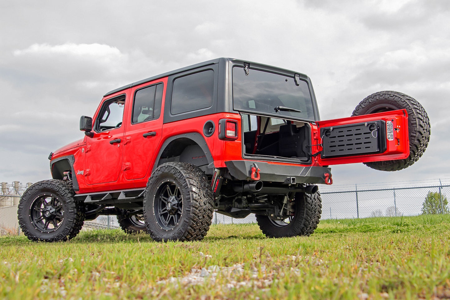 Fits Jeep Wrangler JL (18-24)/Wrangler Unlimited (18-24) Tailgate Table; 10625