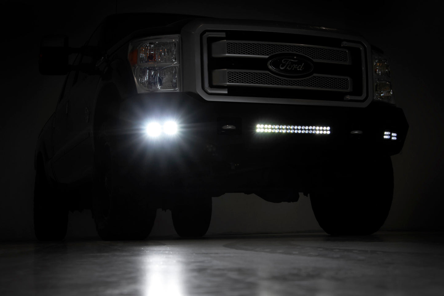 Fits Ford F-250/F-350 Super Duty 2WD/4WD (2011-2016) Front Bumper; 10783