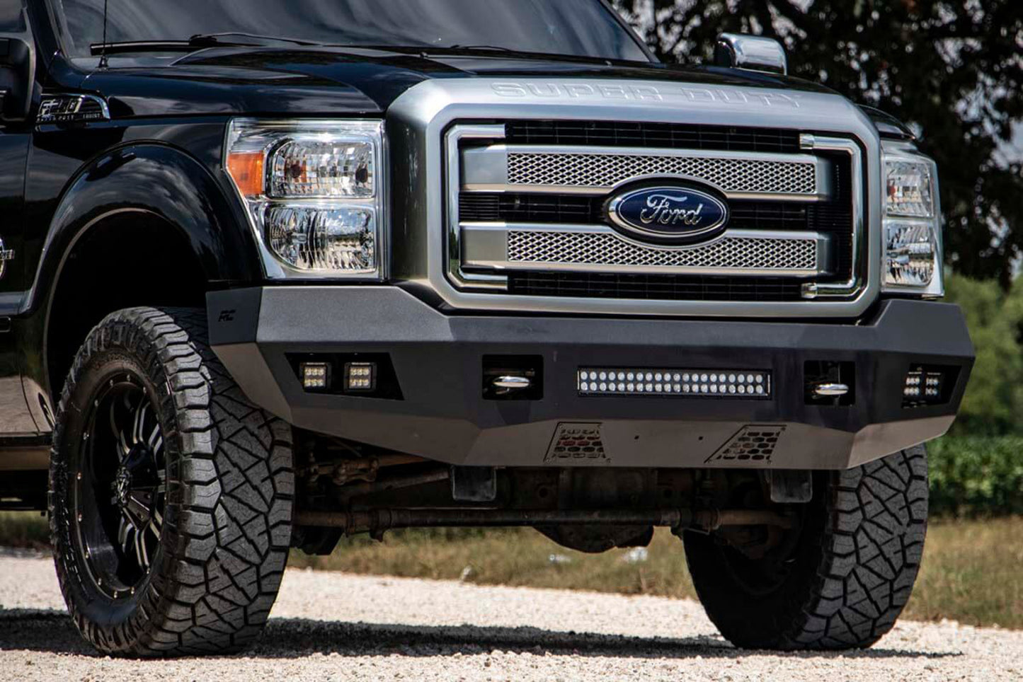 Fits Ford F-250/F-350 Super Duty 2WD/4WD (2011-2016) Front Bumper; 10783