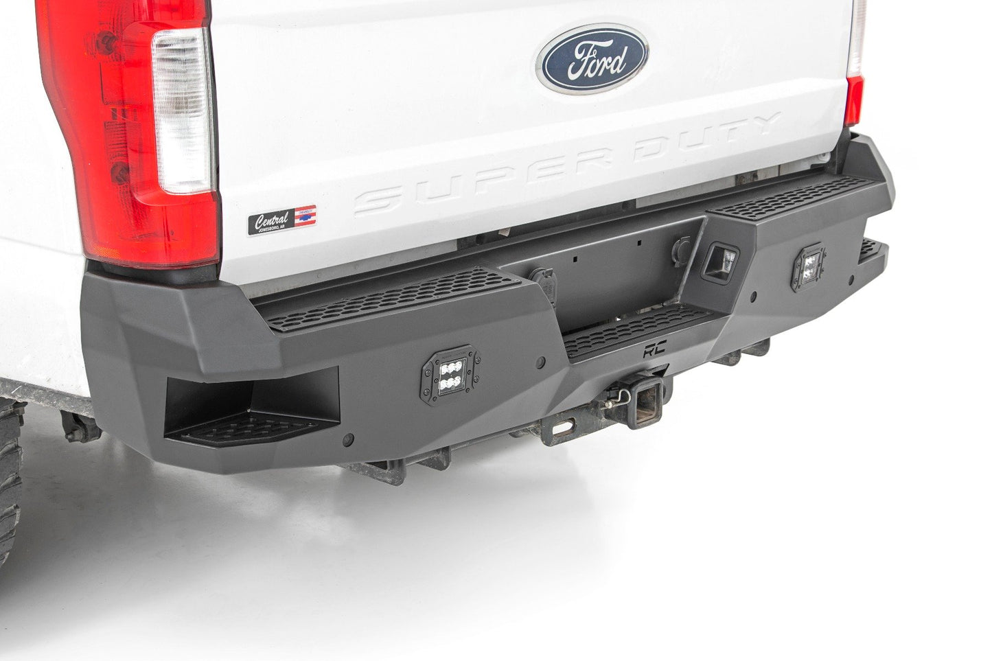 Fits Ford F-250/F-350 Super Duty 2WD/4WD (2017-2022) Rear Bumper; 10788