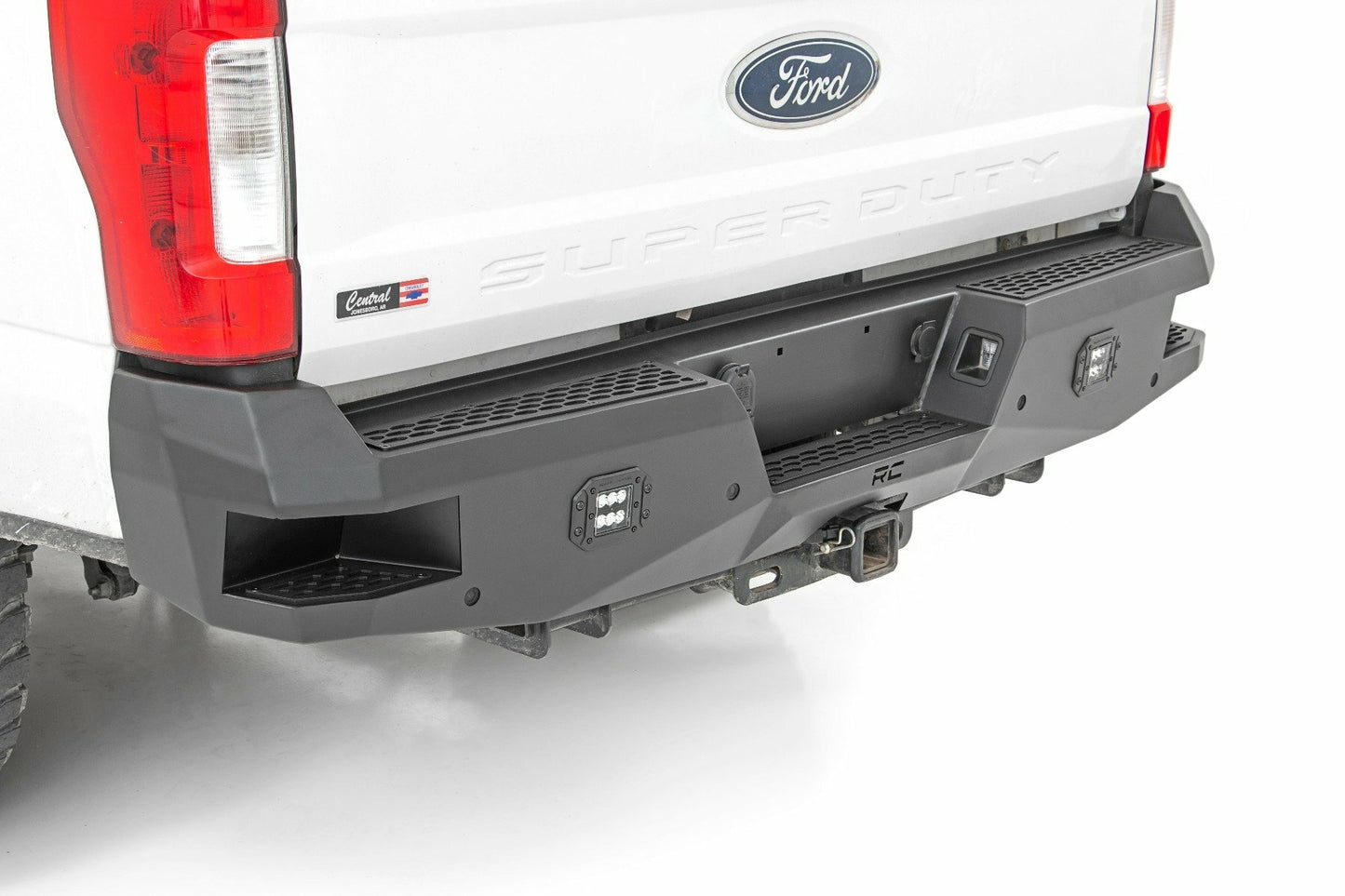 Fits Ford F-250/F-350 Super Duty 2WD/4WD (2017-2022) Rear Bumper; 10788