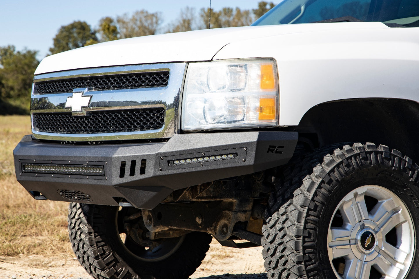 Fits Chevy Silverado 1500 (07-13) Front High Clearance Bumper BLK LEDs 10911