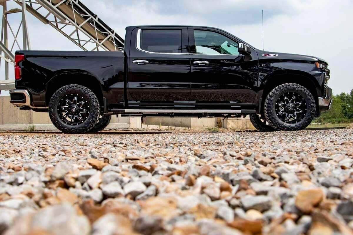 Fits Chevy Silverado & GMC Sierra 1500 2&4WD (2019-2024) 2" Leveling Kit; 1323
