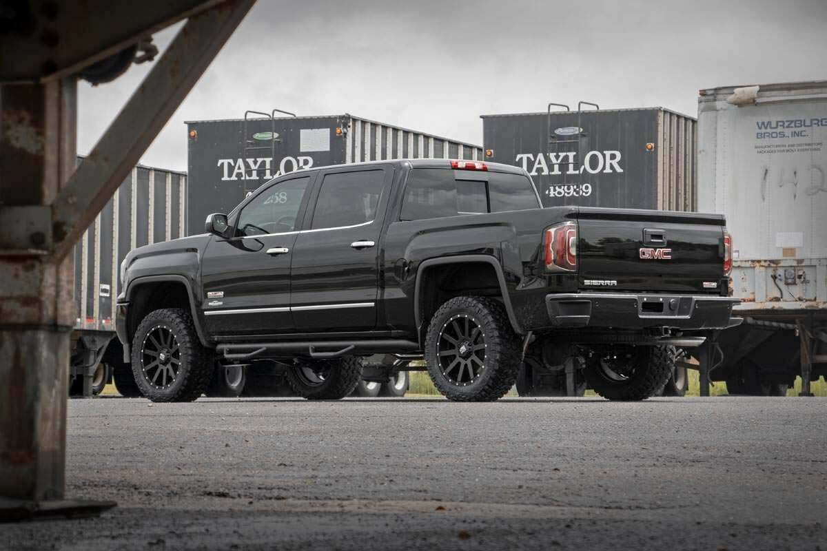 3.5 Inch Lift Kit; Forged UCA; M1 Strut; Chevy/GMC 1500 (14-16) 19440