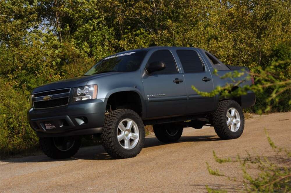 Fits Chevy Avalanche 2WD/4WD (2007-2013) 7.5 Inch Lift Kit; N3 Struts; 20901