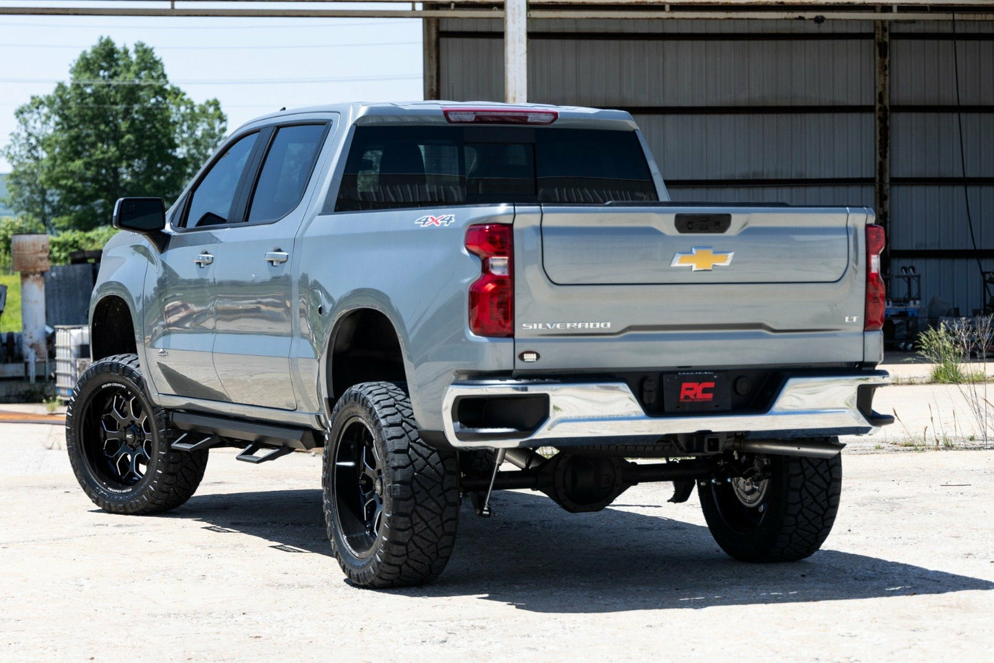 Fits Chevy Silverado 1500 2&4WD (2019-2024) 6" Lift Kit; M1 Struts/M1; 21740