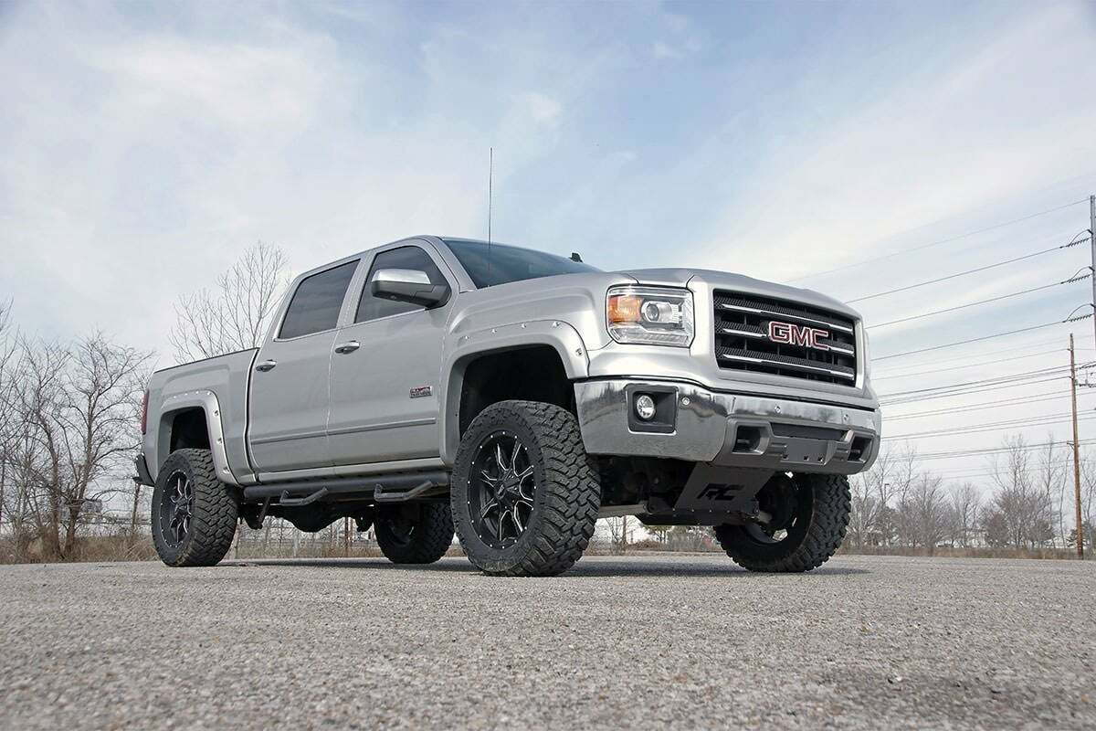 Fits Chevy/GMC 1500 (14-18 & Classic) 5 Inch Lift Kit; Alum/Stamp Steel; 22431