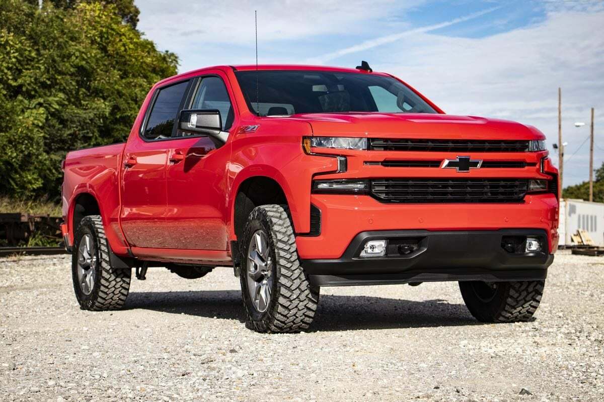 Fits GMC Sierra 1500 2WD/4WD (2019-2024) 3.5 Inch Lift Kit; 22630RED