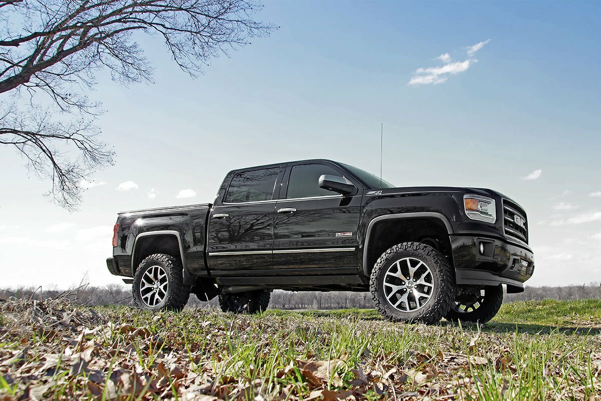 Fits Chevy/GMC 1500 4WD (14-17) 6 Inch Lift Kit; Cast Steel; 22635