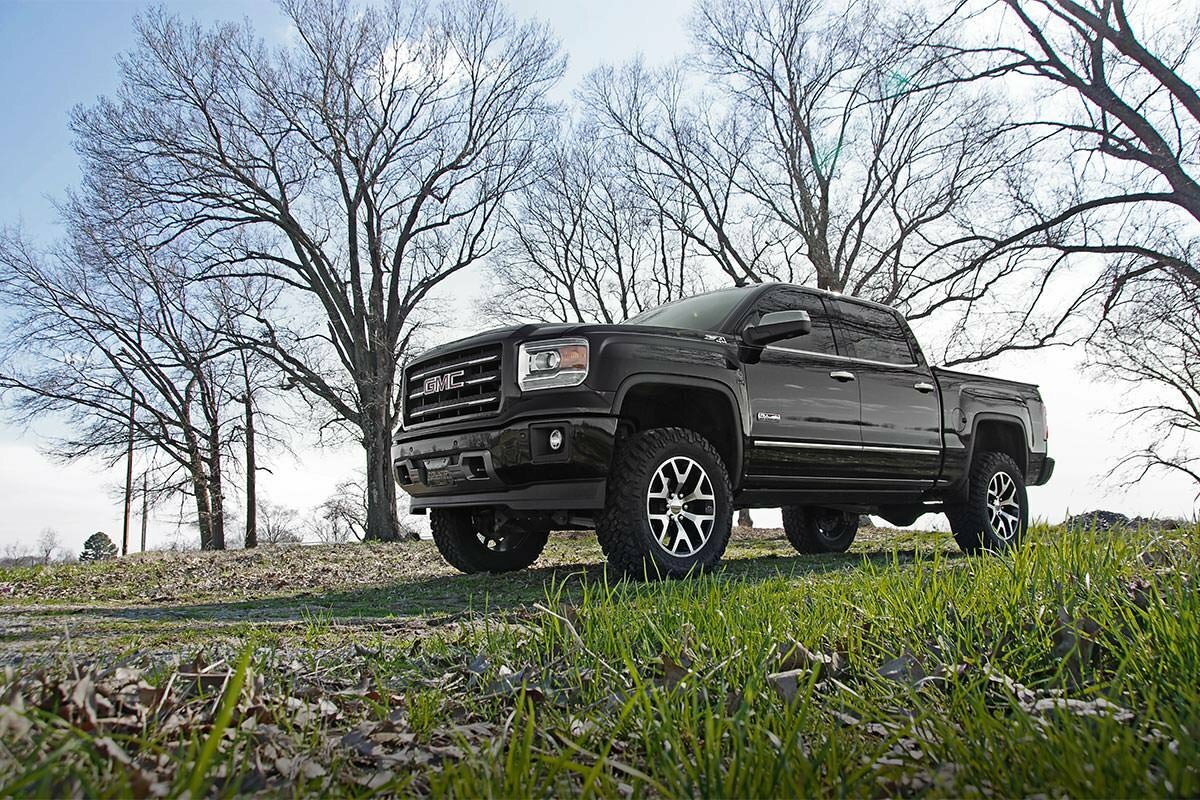 Fits Chevy/GMC 1500 4WD (14-17) 6 Inch Lift Kit; Cast Steel; 22635