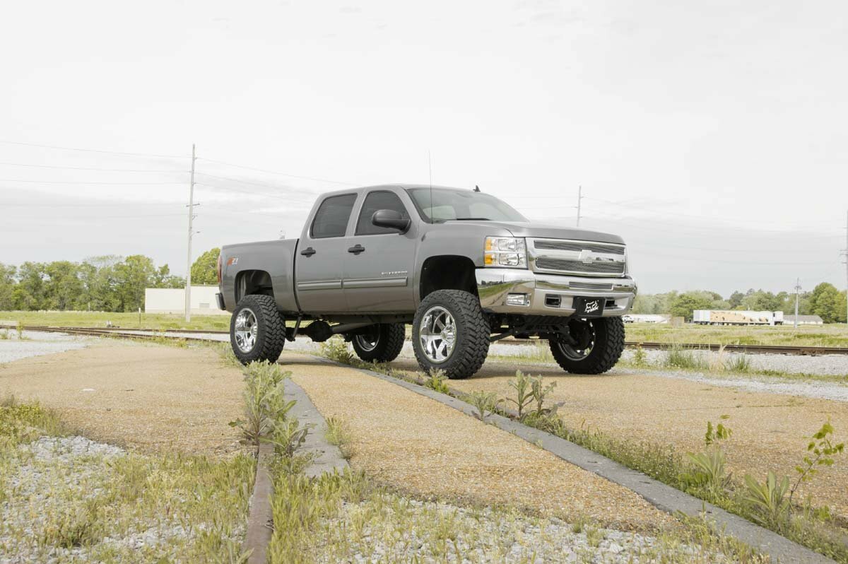 Fits Chevy/GMC 1500 4WD (07-13) 7.5 Inch Lift Kit; N3 Struts; 26431