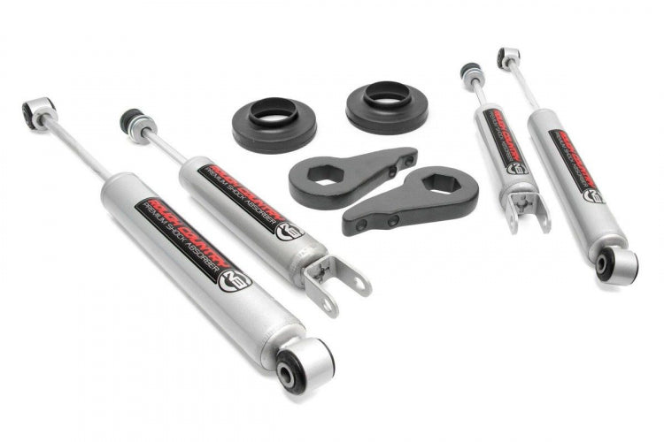 Fits Chevy/GMC Tahoe/Yukon 2WD/4WD (2000-2006) 2 Inch Lift Kit; 27330