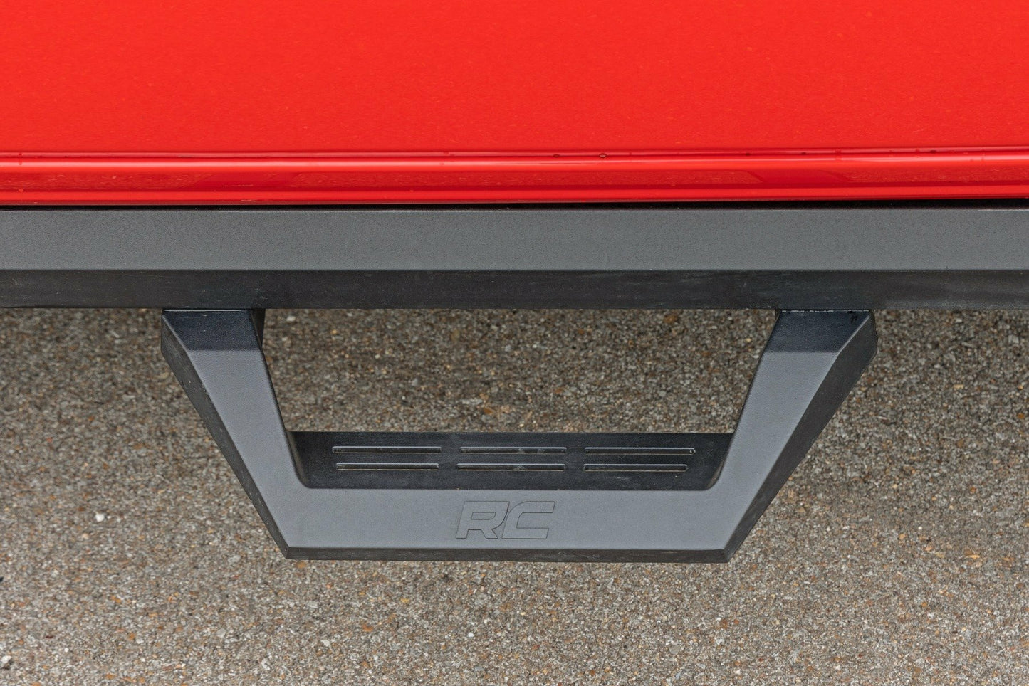 Fits Ram 1500 (19-25)/1500 TRX (21-24) SRX2 Adj Aluminum Step; Crew Cab; 31008A