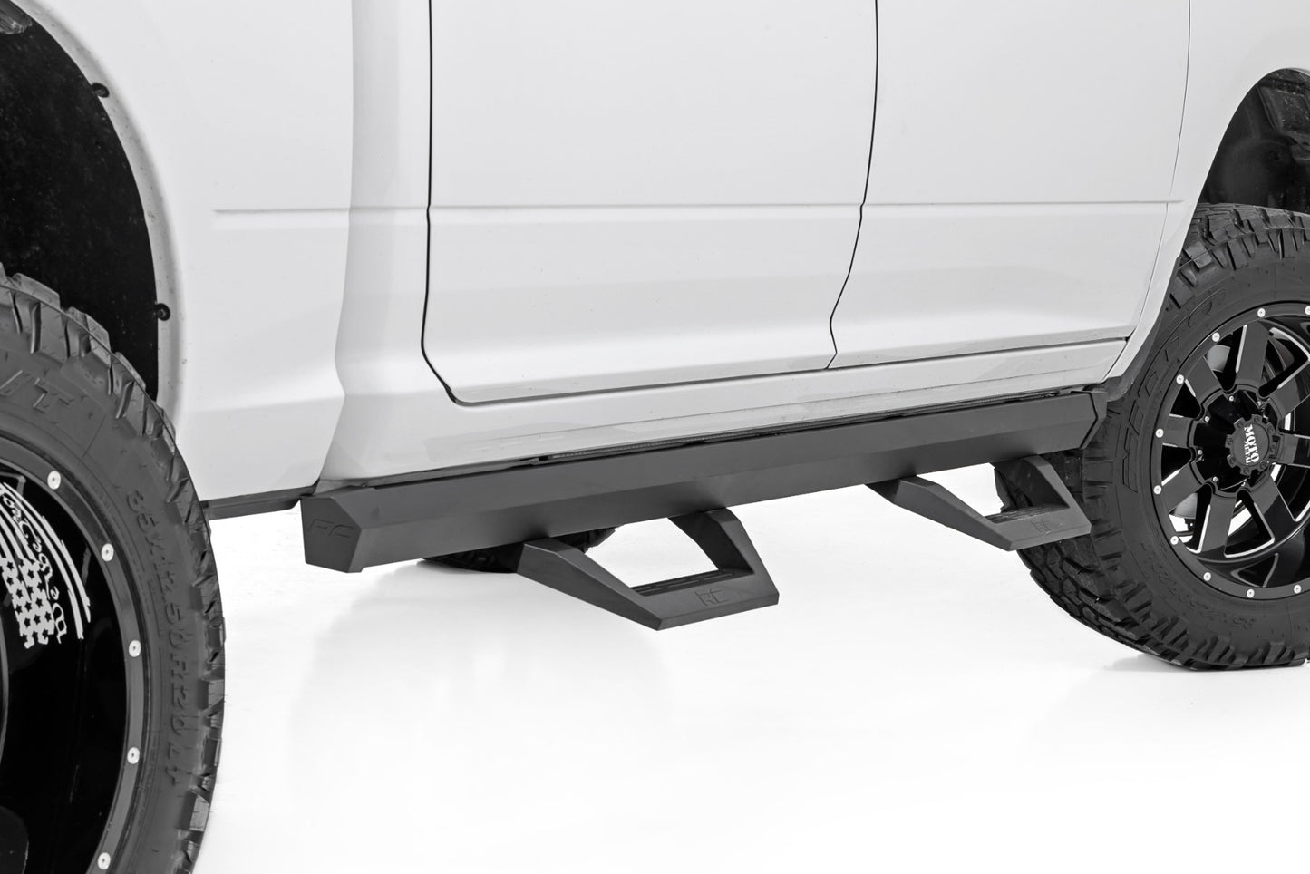 Fits Ram 1500/2500/3500(2010-18 &Classic) SRX2 Adj Aluminum Step Crew Cab 31011A