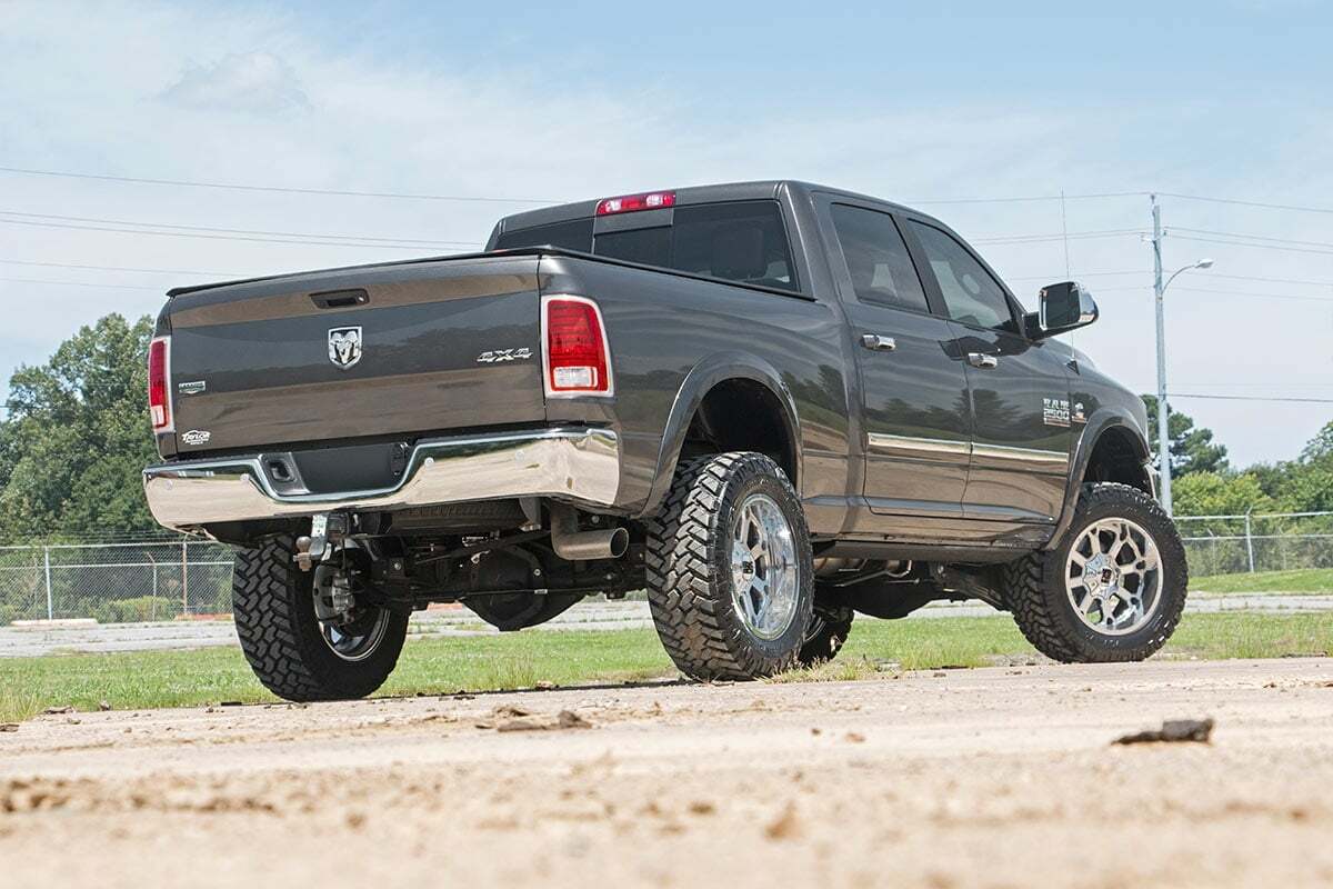Fits Ram 2500 4WD (2014-2018) 2.5 Inch Lift Kit; Diesel; V2; 31970