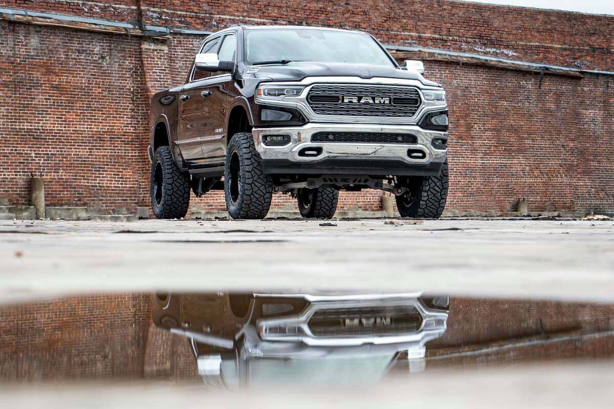 Fits Ram 1500 4WD (2019-2024) 5 Inch Lift Kit; Air Ride; 33830A