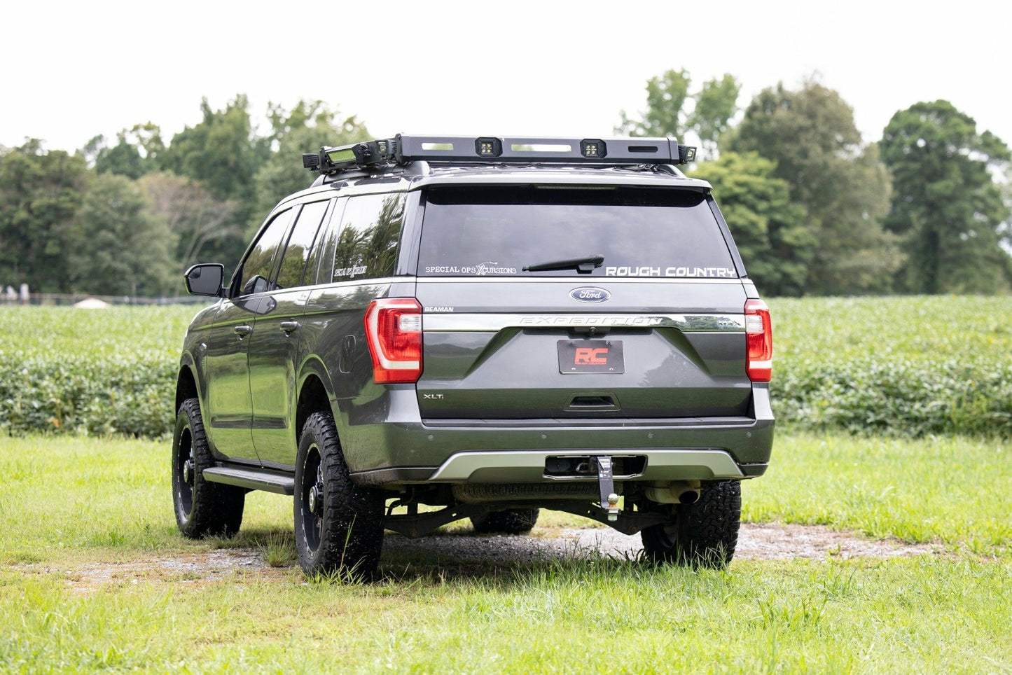 Fits Ford Expedition 4WD (2018-2024) 3 Inch Lift Kit; UCA; M1 Struts; 40240
