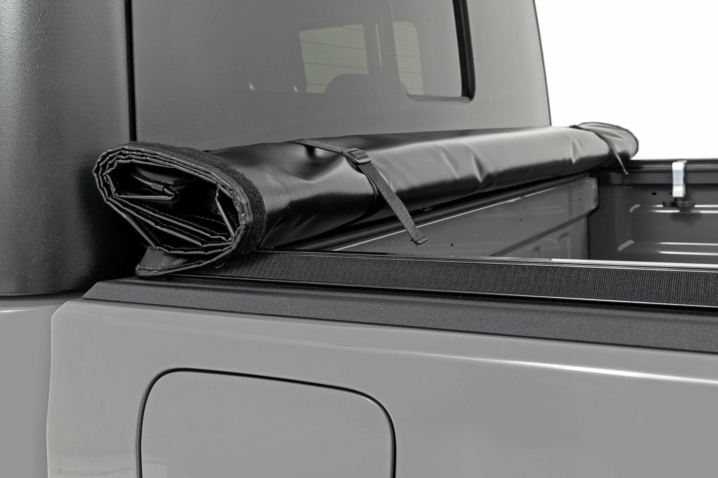 Fits Jeep Gladiator JT 4WD (2020-2024) Soft Roll Up Bed Cover; 5 Bed; 42620500