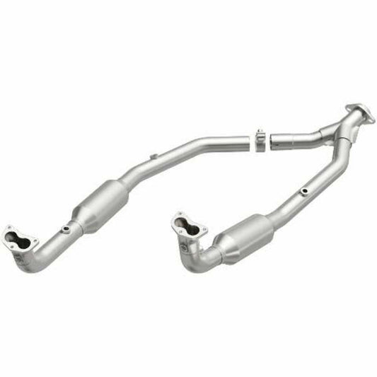 2003 Land Rover Discovery 4.6L Direct-Fit Catalytic Converter 4551028 Magnaflow - Catalytic Converters Car Part People