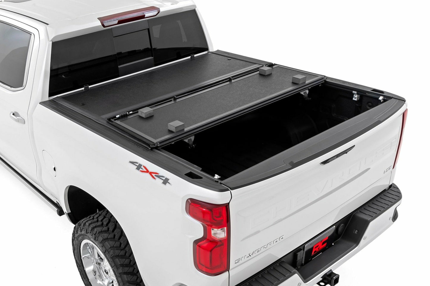 Fits Chevy/GMC 1500 (19-24) Hard Low Profile Bed Cover; 5'10" Bed; 47120580B