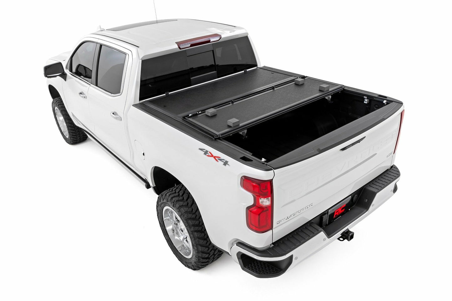 Fits Chevy/GMC 1500 (19-24) Hard Low Profile Bed Cover; 5'10" Bed; 47120580B