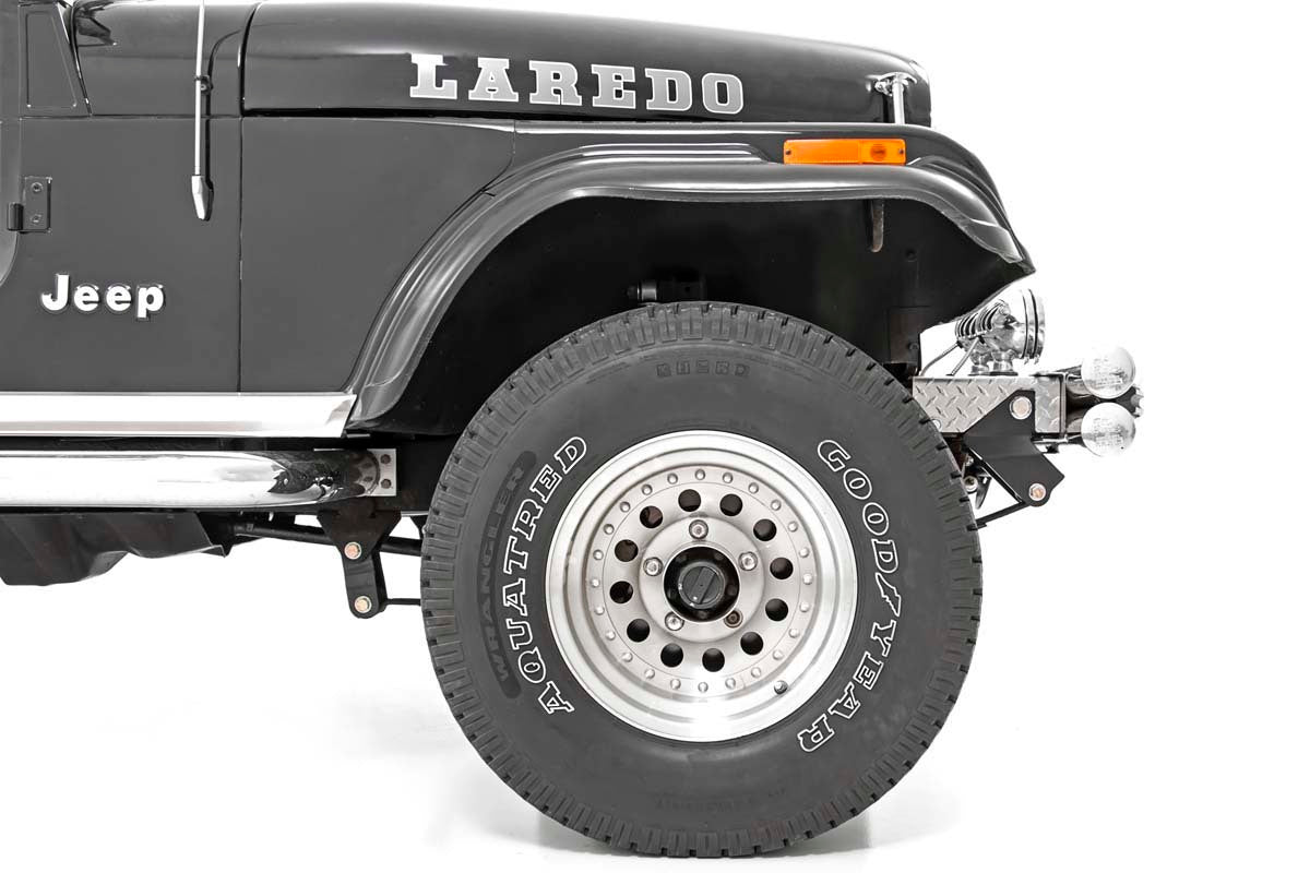 Fits Jeep CJ 7 4WD (1976-1986) Front Shackle Reversal Kit; 5059
