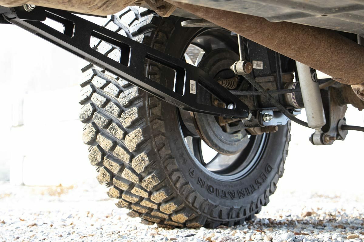 Fits Ford F-250 Super Duty 4WD (2008-2016) Traction Bar Kit; 0-3 Inch Lift 51005