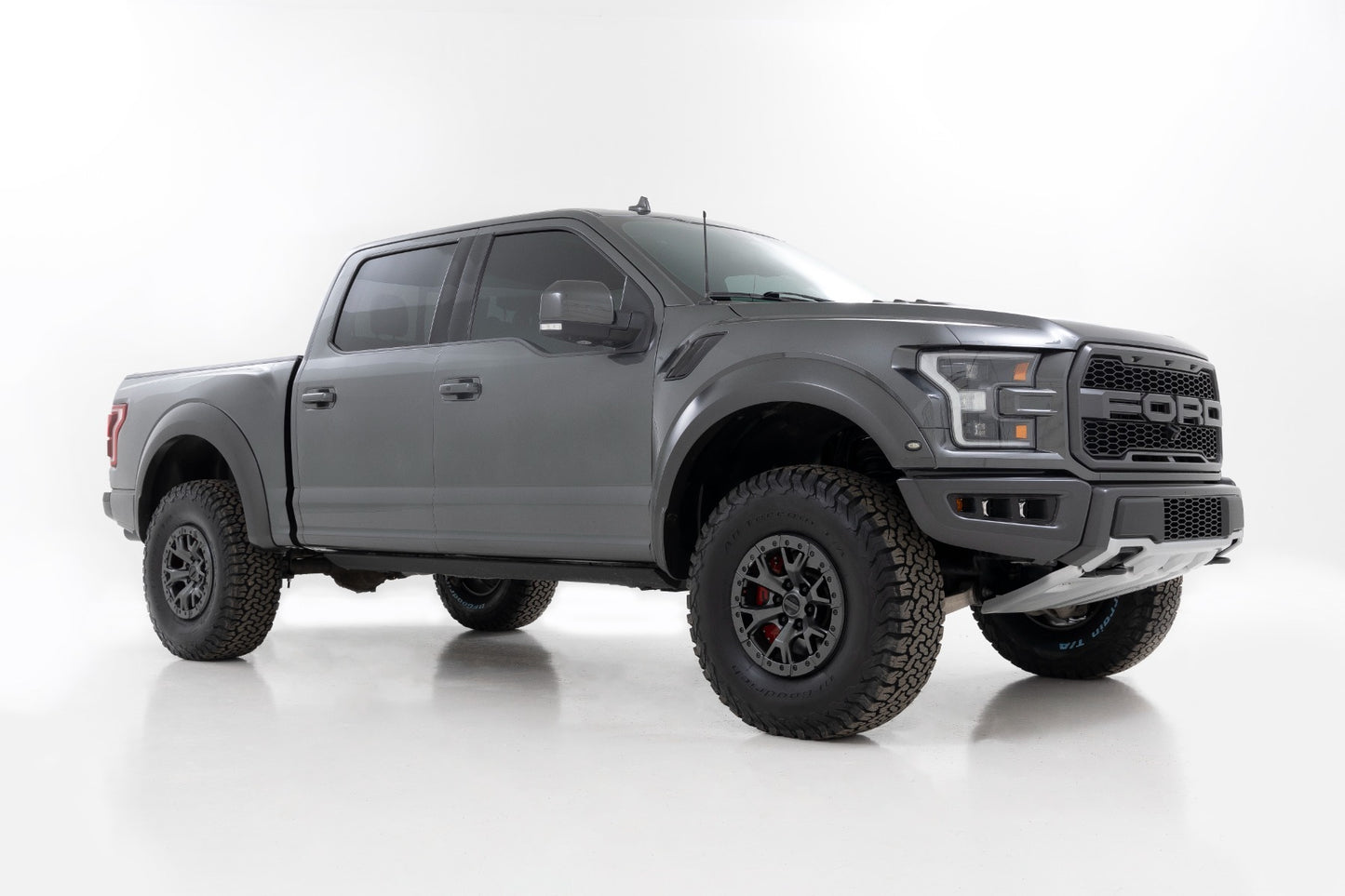 Fits Ford Raptor 4WD (2019-2020) 2.5 Inch Lift Kit; 51031