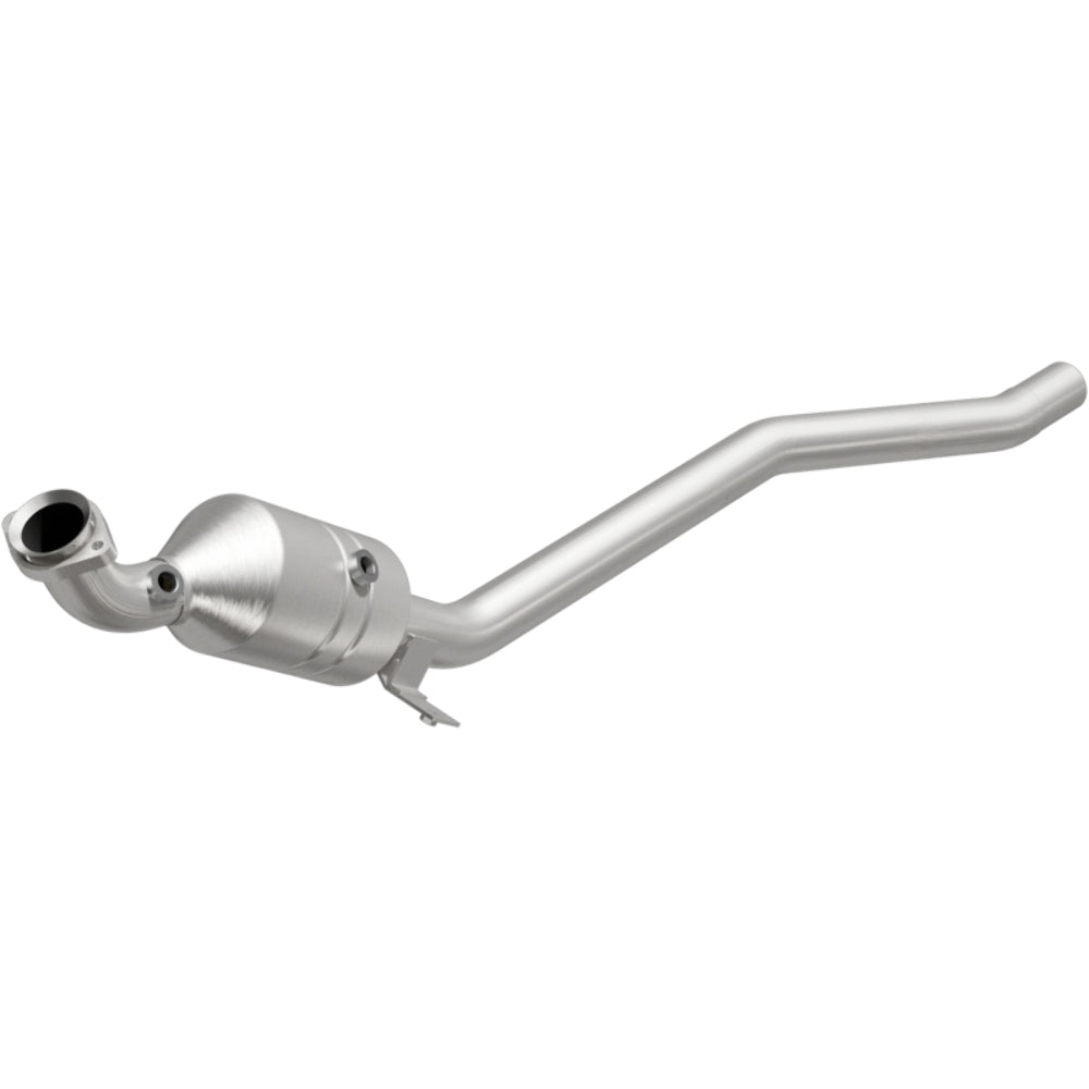 2006-2011 R350 3.5 L Underbody Direct-Fit Catalytic Converter 52177 Magnaflow