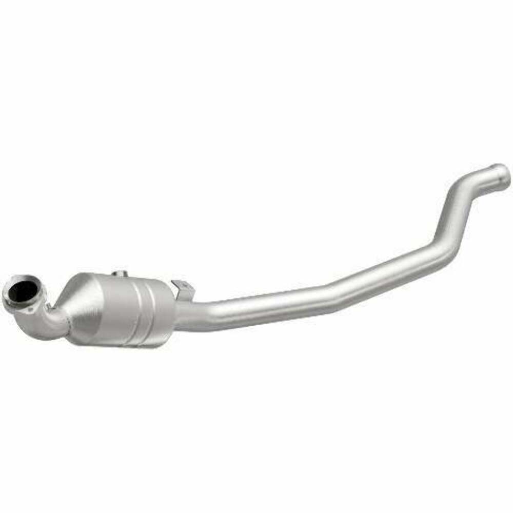 2006-2011 R350 3.5 L Underbody Direct-Fit Catalytic Converter 52178 Magnaflow - Catalytic Converters Car Part People