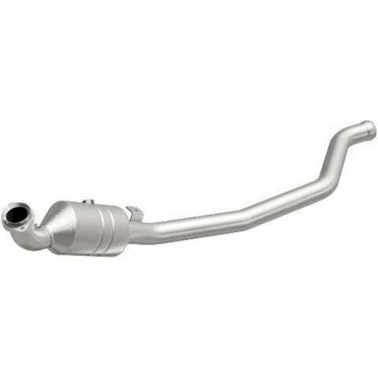 2006-2011 R350 3.5 L Underbody Direct-Fit Catalytic Converter 52178 Magnaflow - Catalytic Converters Car Part People
