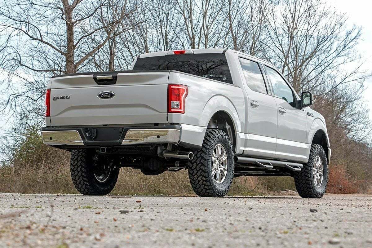 Fits Ford F-150 4WD (2014-2020) 3 Inch Lift Kit; M1 Struts; 54540RED