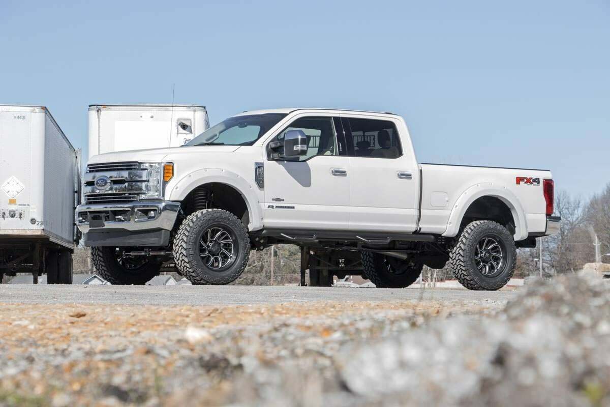 Fits Ford F-250/F-350 SD 4WD (2017-2022) 4.5" Lift Kit; D/S; V2; 55071