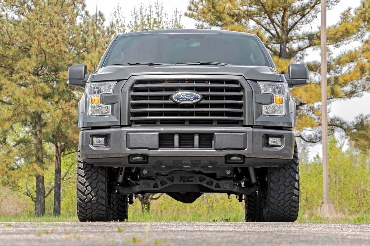 Fits Ford F-150 4WD (2015-2020) 4 Inch Lift Kit; 55530