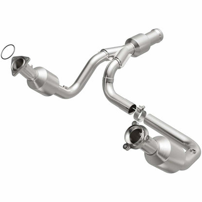 2015-2016 Cadillac Escalade 6.2L DirectFit Catalytic Converter 5582617 Magnaflow - Catalytic Converters Car Part People