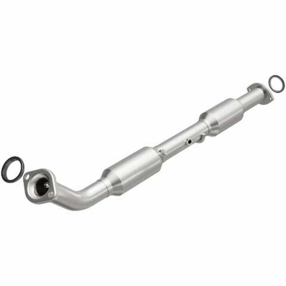 2005-2015 Toyota Tacoma 2.7L Direct-Fit Catalytic Converter 5582703 Magnaflow - Catalytic Converters Car Part People