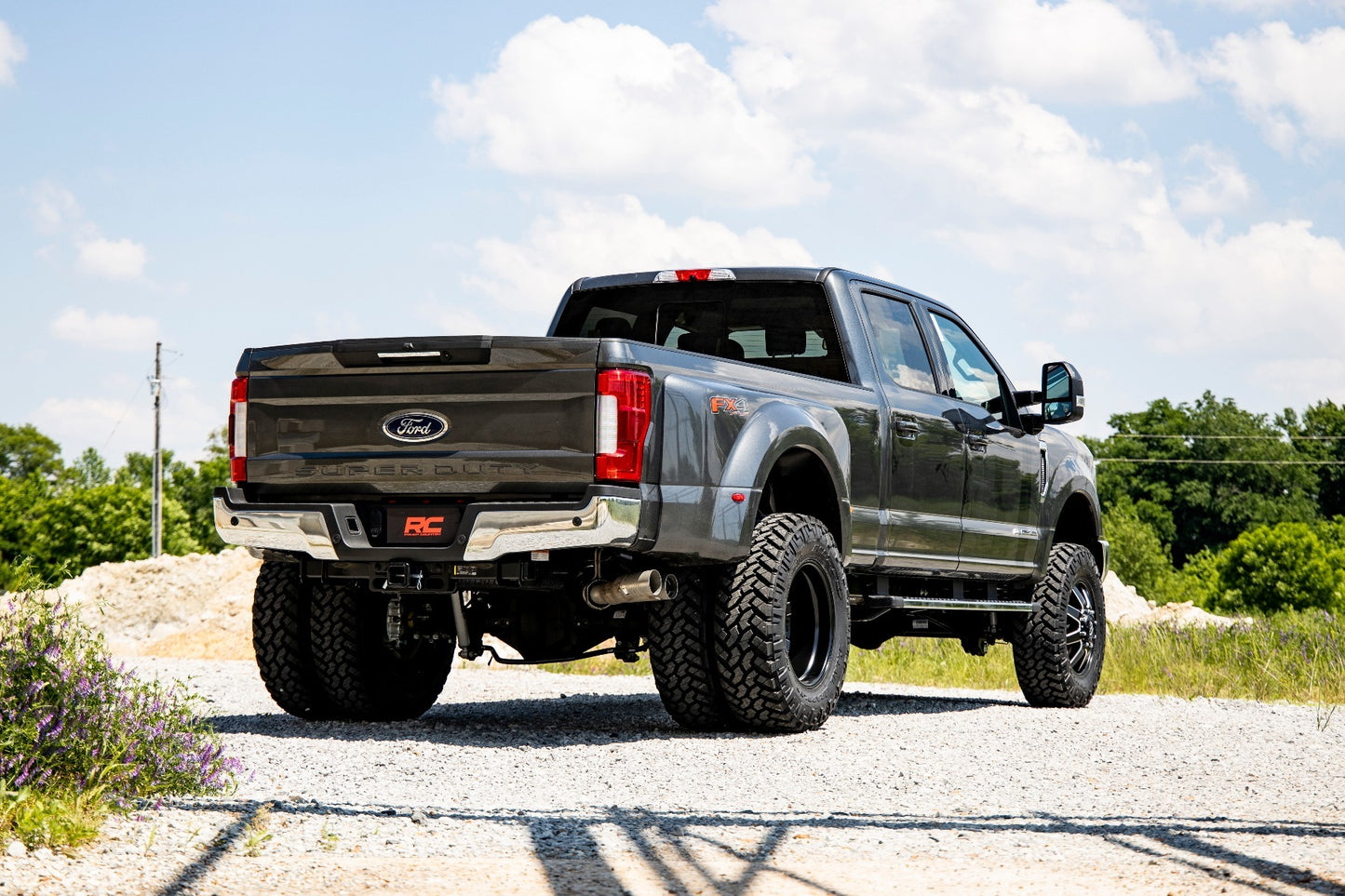 Fits Ford F-350 SD 4WD (2017-2022) 4.5" Lift Kit; Dually; Vertex; 55950