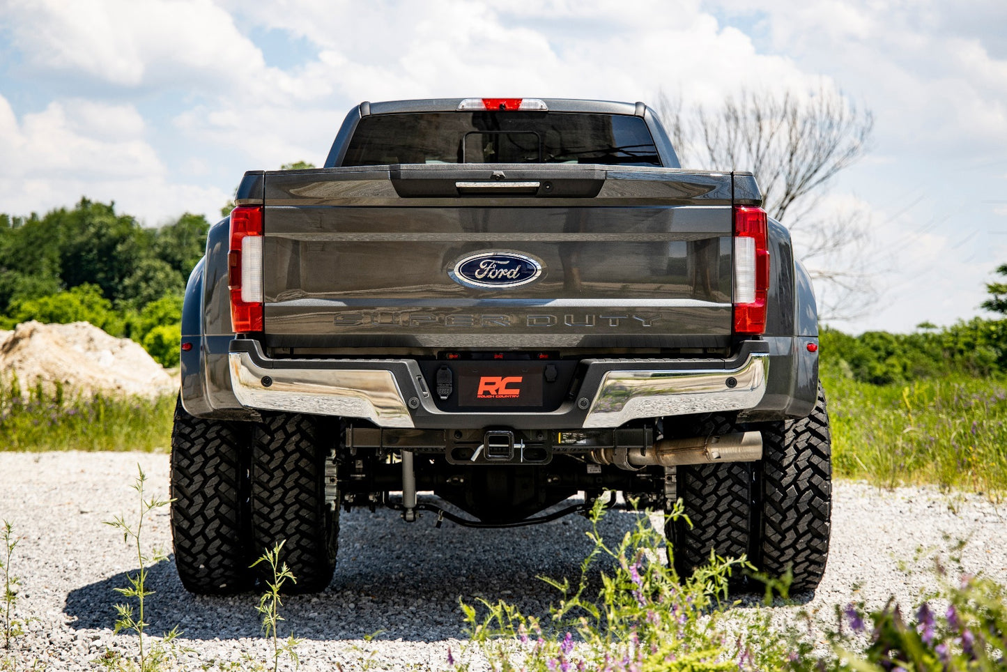Fits Ford F-350 SD 4WD (2017-2022) 4.5" Lift Kit; Dually; Vertex; 55950